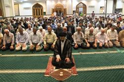 صف های نماز را مرتب کنید همانا مرتب کردن صف های نماز نشانه کامل بودن نماز شماست.